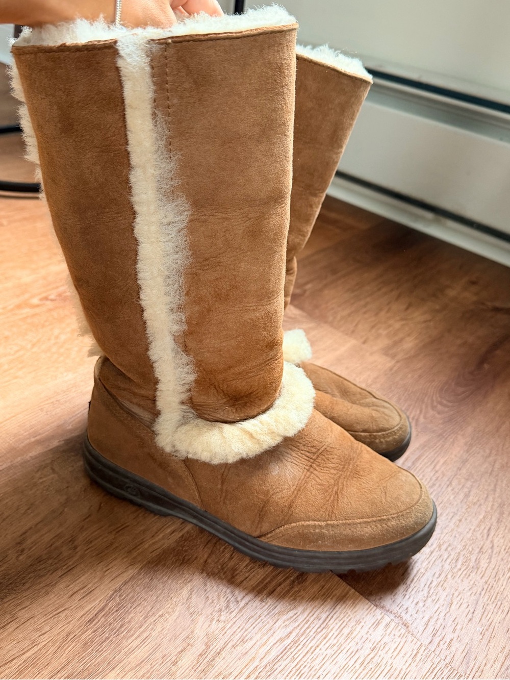 UGG Sunburst Tall Sheep Skin Lining suede Leather Boots chestnut Size 7